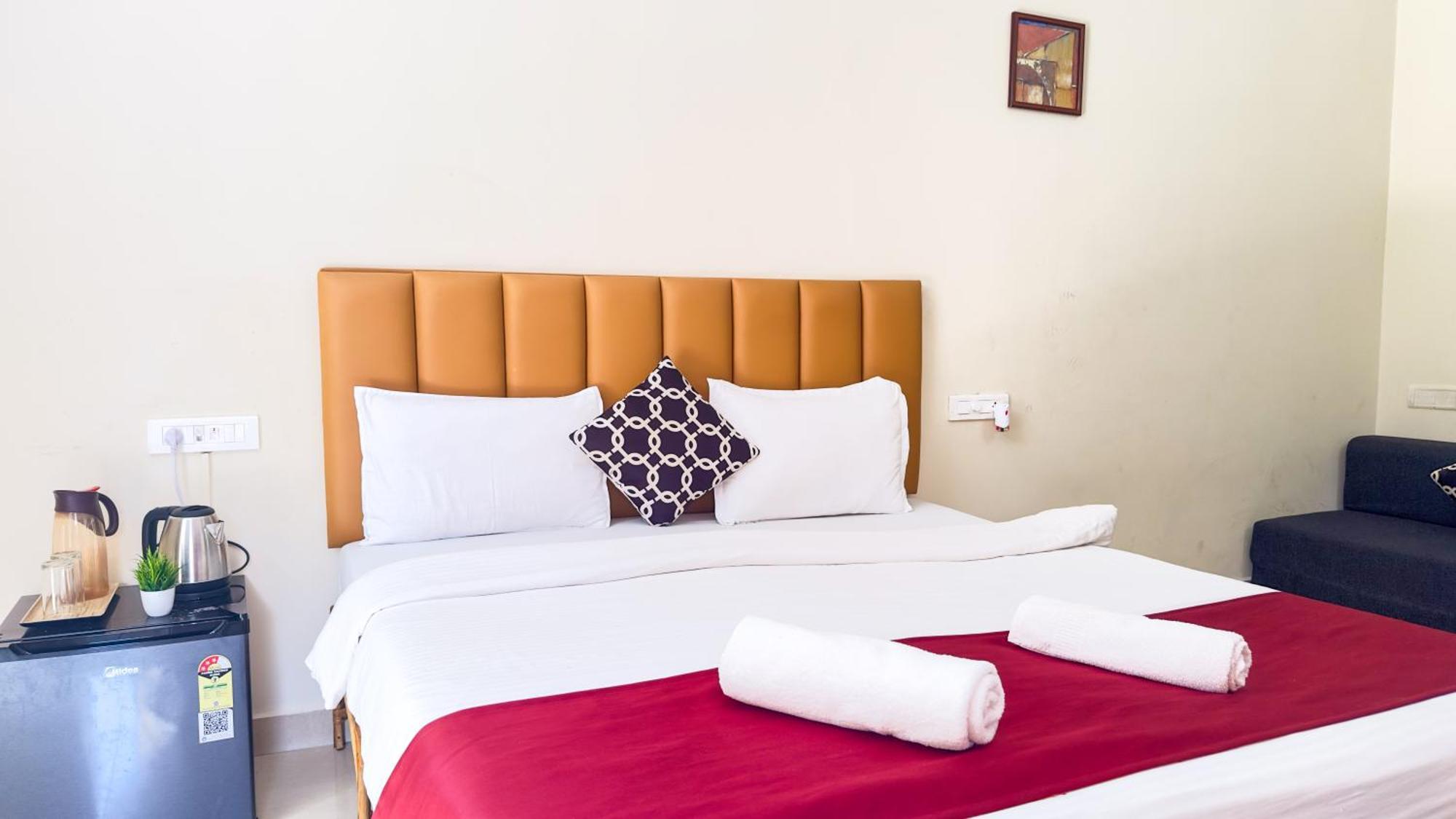 Leela Candolim 2*