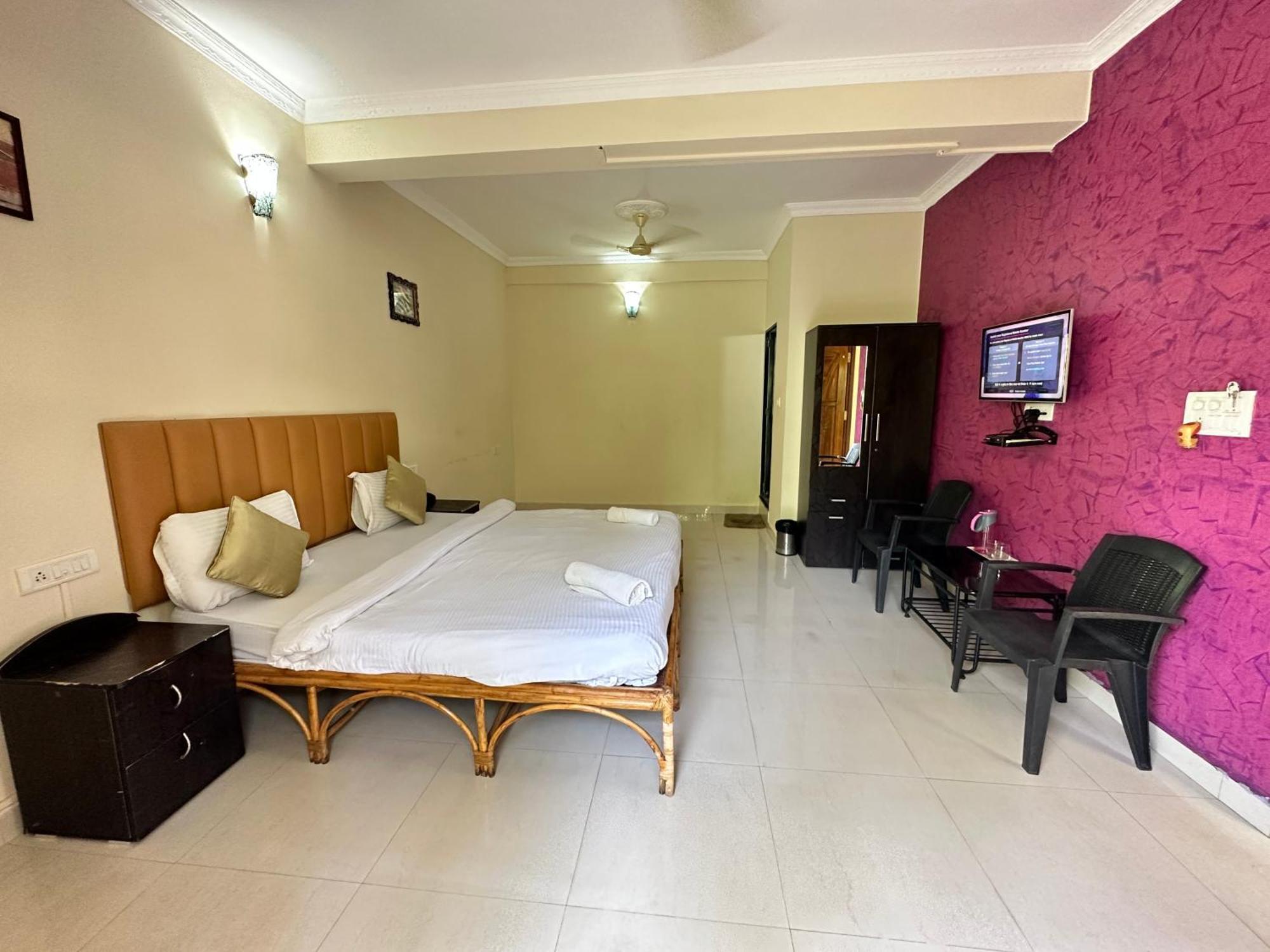 Leela Candolim 2*